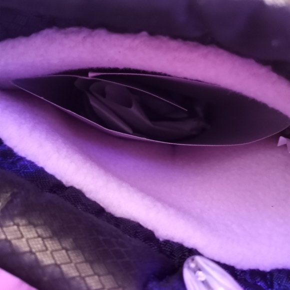 Brand new Grizzly snow boots - Picture 3 of 4